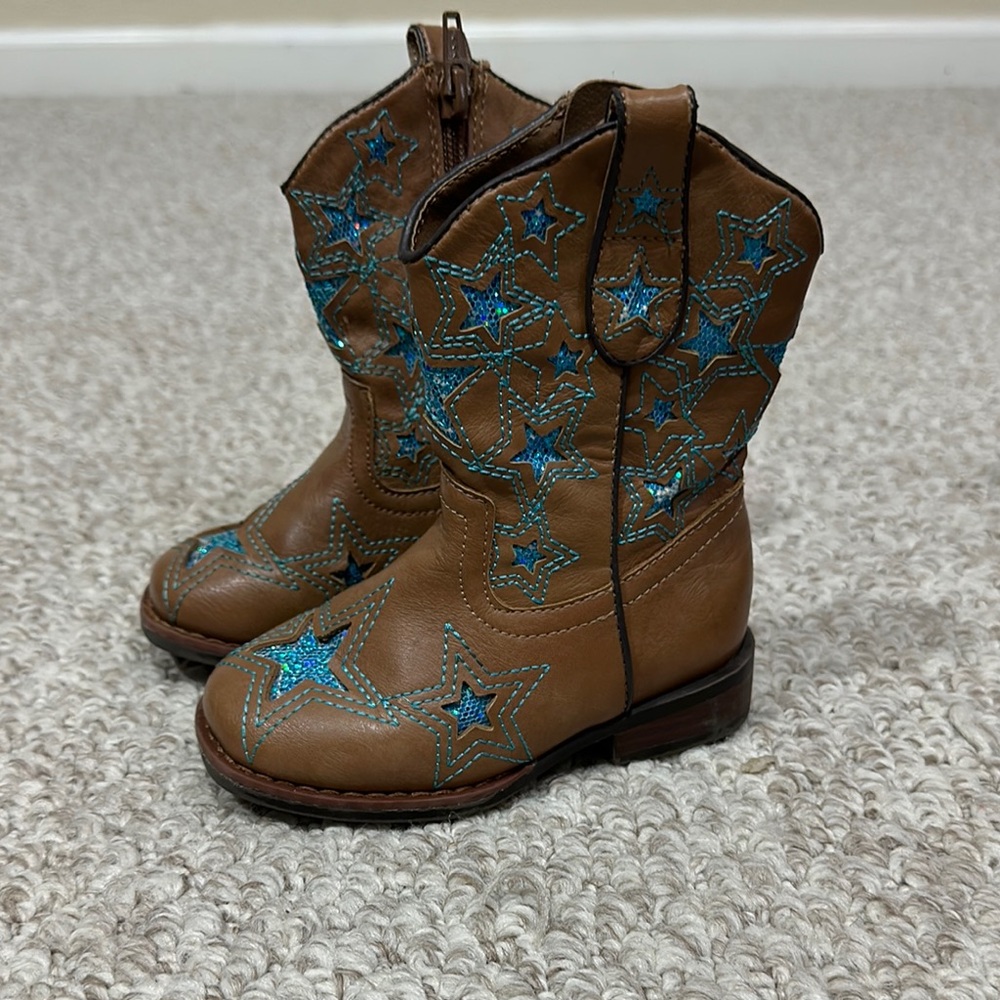 Brown Cowboy Boots with Blue Star Embroidery